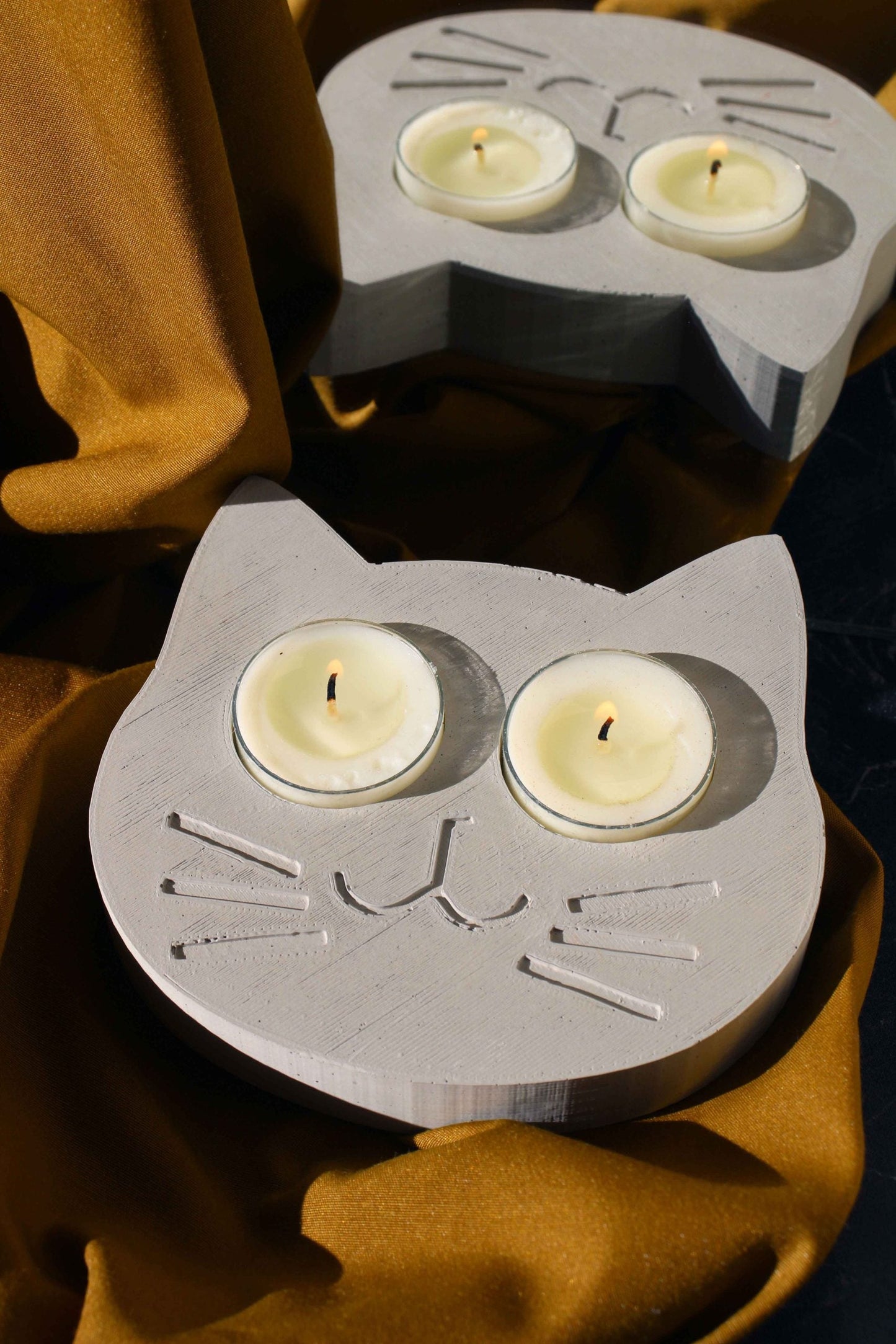 CONCRETE CAT-FACE TEALIGHT HOLDER
